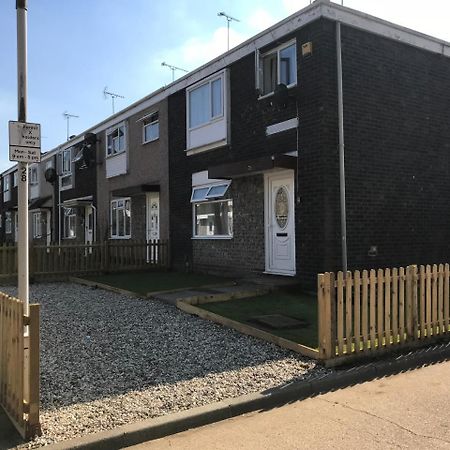 Villa 4 Bed House Next To Basildon Town Centre Exterior foto