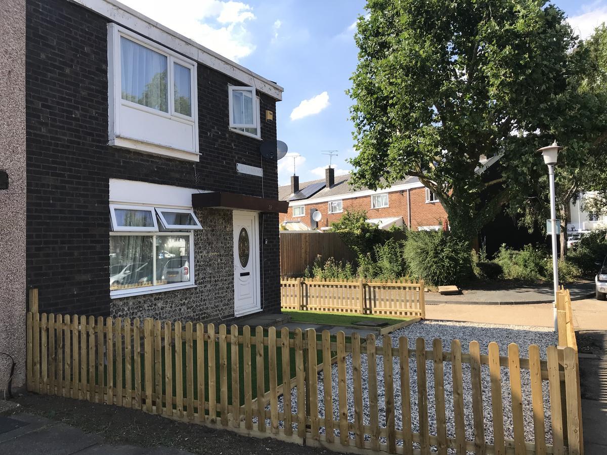 Villa 4 Bed House Next To Basildon Town Centre Exterior foto
